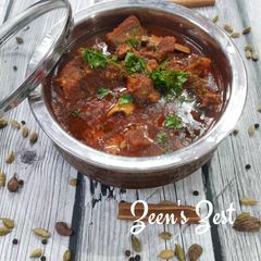A picture of Laal Maas.