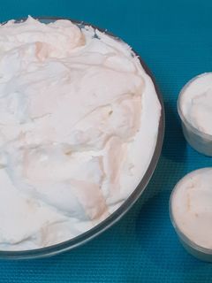 માખણ (Makhan Recipe In Gujarati) રેસીપી મુખ્ય ફોટો