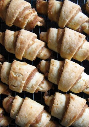 A picture of Chestnut Cream ‘Rugelach’.