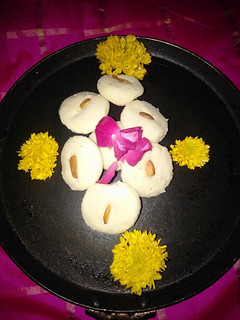 મલાઈ પેંડા (Malai penda recipe in gujarati) રેસીપી મુખ્ય ફોટો