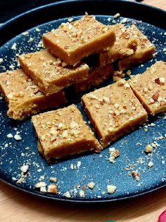મગસ (Magas recipe in gujarati) રેસીપી મુખ્ય ફોટો