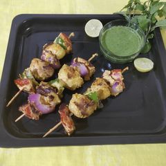 A picture of Aloo tikka masala.