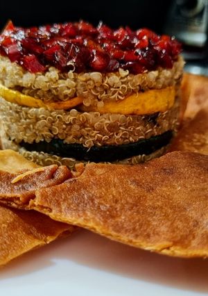 Una foto de Timbal de quinoa, con pimentones🌶️caramelizados...!