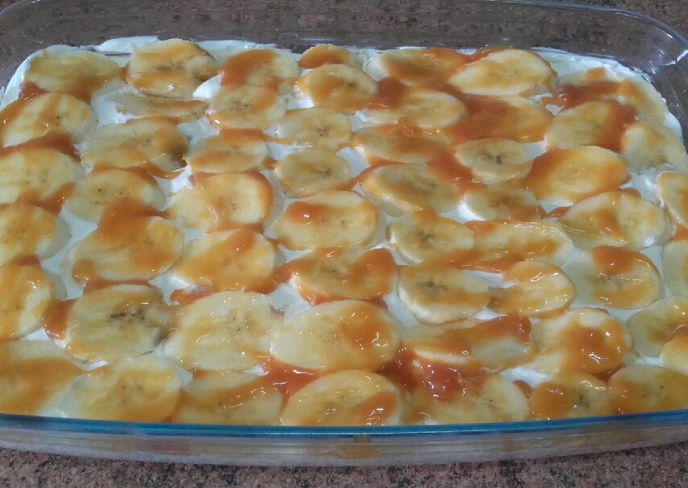 Tarta sin horno de plátano y nata /comida de Marruecos