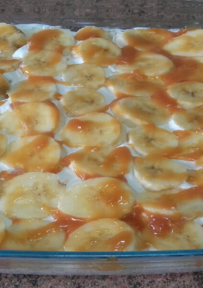 Una foto de Tarta sin horno de plátano y nata /comida de Marruecos
