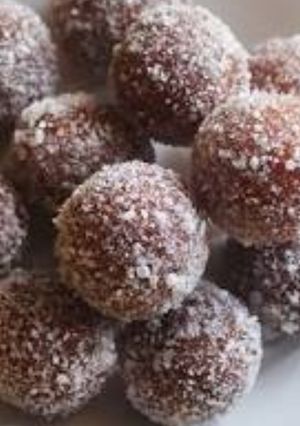 A picture of Chocolate laddu.