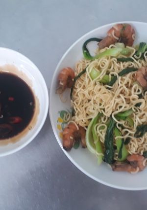 Hình của món Mì Xào Tôm Cải.