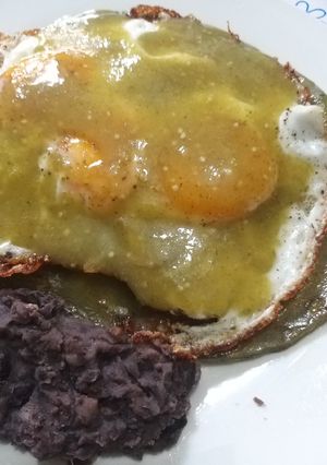 A picture of Breakfast of Champions 1.9 Light Huevos Rancheros.