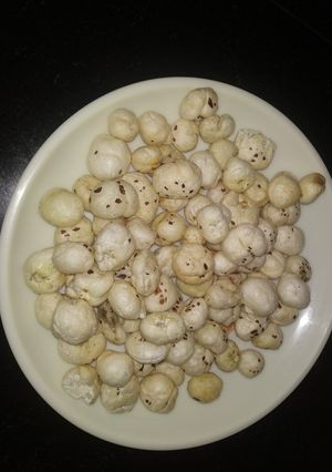 A picture of Crispy falahari makhana chaat.
