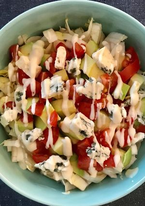 Une photo de Healthy Salade endives avocat roquefort