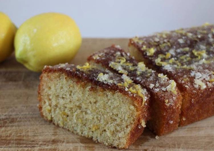 Lemon drizzle cake