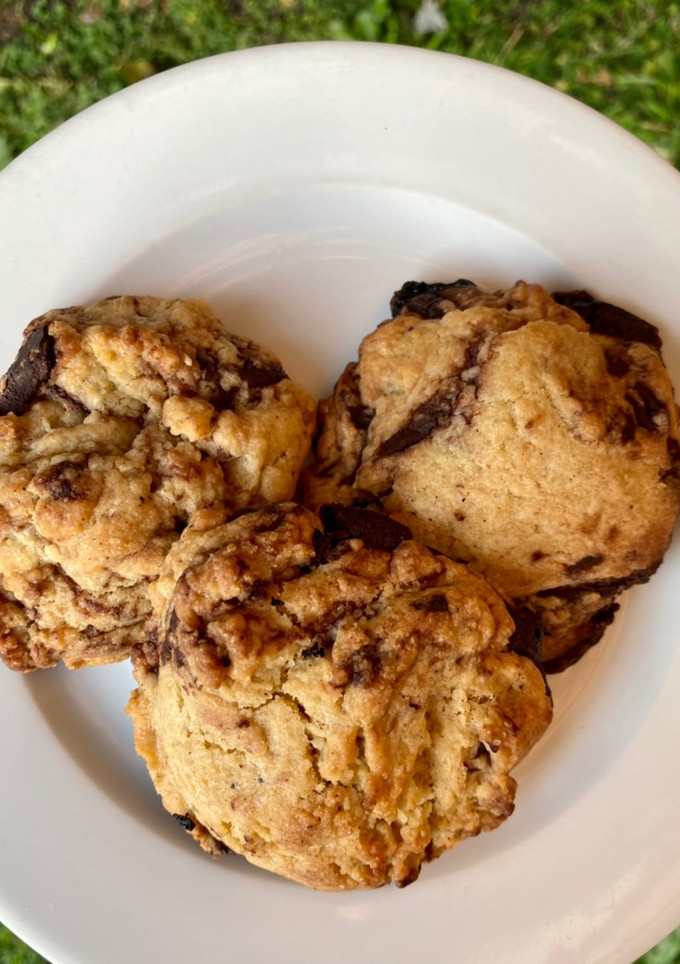 Una foto de Cookies con chispas de chocolate rápidas