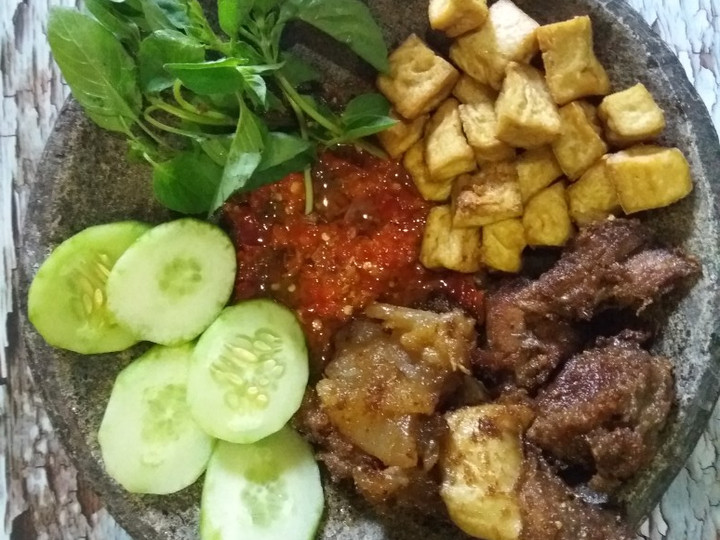 Ternyata begini lho! Resep termudah memasak Penyetan Tetelan Bacem yang sempurna