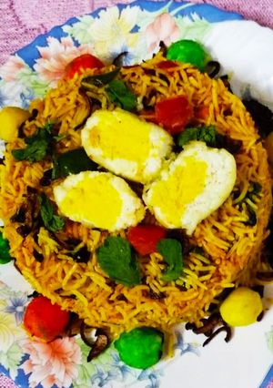 A picture of Vegetables egg Pulao.