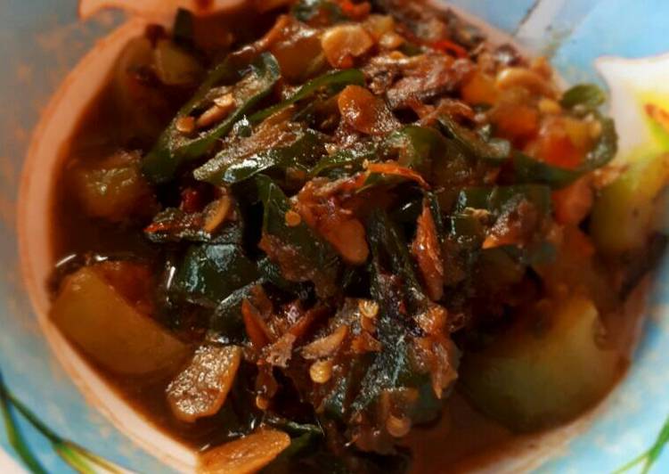 Tumis cabe hijau ikan asin