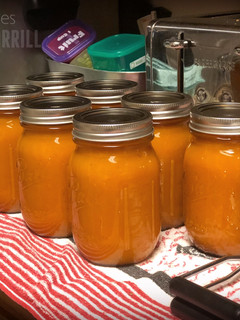 A picture of Instapot Roasted Tomato Soup.