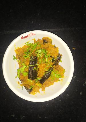 A picture of Shahi Bhindi masala.