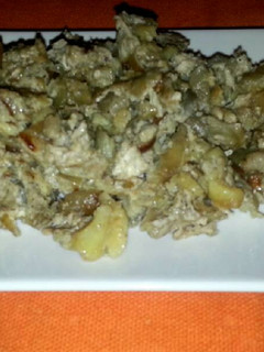 Una foto de Berenjenas con revuelto de huevos (vegetariano)