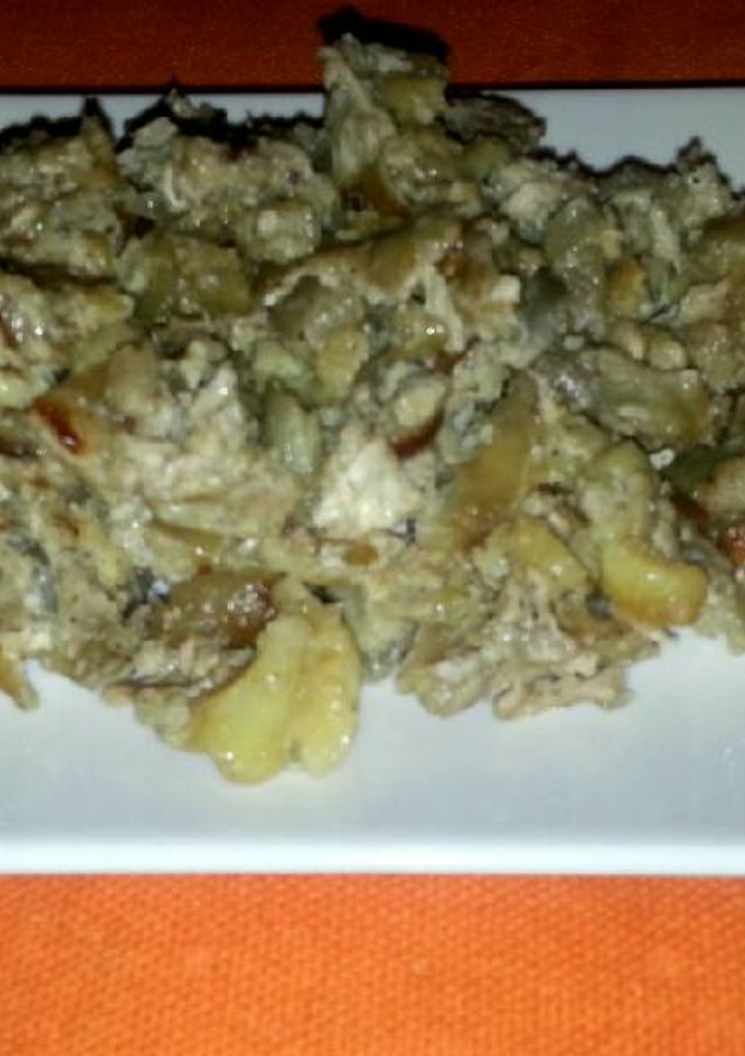 Una foto de Berenjenas con revuelto de huevos (vegetariano)
