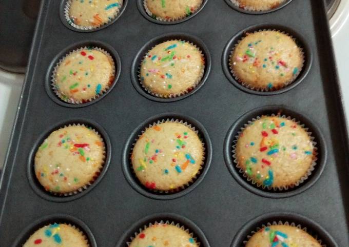 Recipe of Super Quick Queen Cakes#charityrecipe