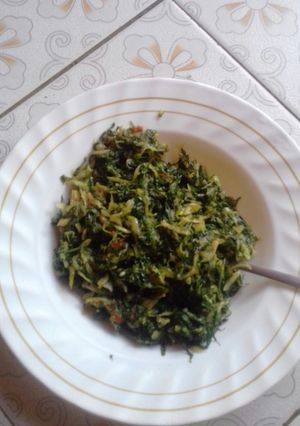 A picture of Fried kales with cabbage.