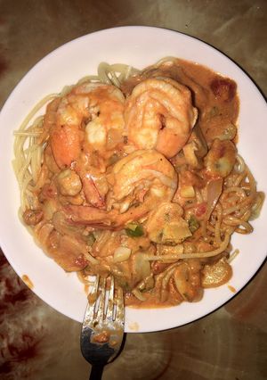 Hình của món Spaghetti tôm sốt kem cà chua.