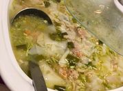 A picture of pork dumpling soup