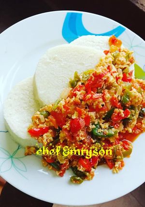 A picture of Yam and egg sauce 😍🔥 🔥.