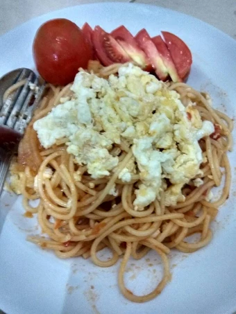 Cara Mudah Membuat Resep Spaghetti Saus Tomat (ala anak kos) yang Sempurna Anti Ribet, Lezat