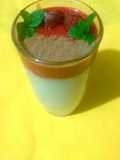 Panna cotta de coco y coulis de frambuesa