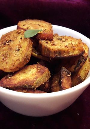 કાચા કેળા નું શાક (Raw Banana sabji recipe in Gujarati) રેસીપી મુખ્ય ફોટો