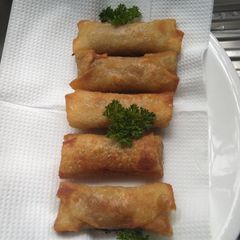 A picture of Spring rolls.