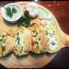 A picture of Garlic bread.