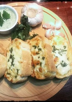 A picture of Garlic bread.