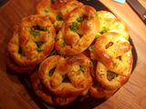 Mozzarella pretzel