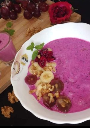 A picture of Dragon Fruit Smoothie.