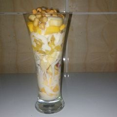 A picture of Nutty fruit parfait.