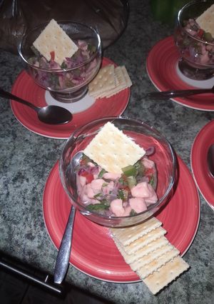 Una foto de Ceviche de salmón 2022