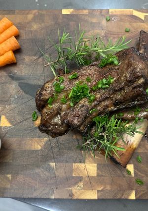 A picture of 6* Restaurant style Beef Short rib - Everything from your cupboard and normaly $75 - ENJOY :P.