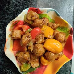 A picture of Soya chunks.