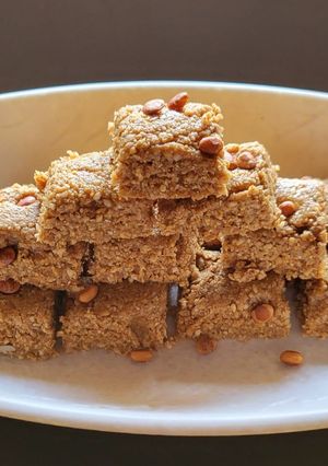 A picture of Til burfi.