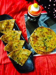 मूली के पराठे (Mooli Ke parathe recipe in hindi) रेसिपी मुख्य फोटो