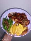 Chicken steak with garlic green beans and potato wedges ✨