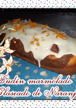 Una foto de Budín Marmolado Glaseado de Naranja 🍊🧡