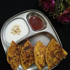 A picture of Besan Sooji Vegetable Cheela.