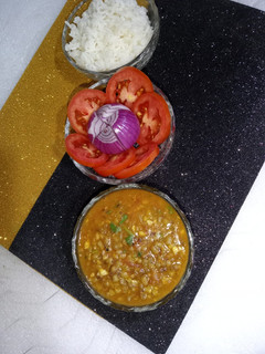 मोठ दाल (Moth Dal recipe in Hindi) रेसिपी मुख्य फोटो