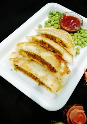मटर पैन केक (Matar pancake recipe in hindi) रेसिपी मुख्य फोटो