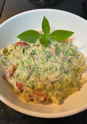 A picture of Creamy Lux Salmon Pasta with Broccoli.