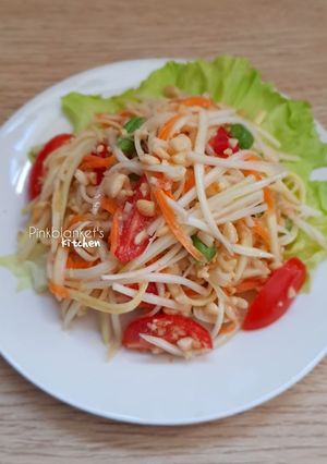 A picture of Crunchy Asian Veggies Salad.