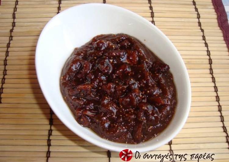 Recipe: Yummy Sauce with dried figs